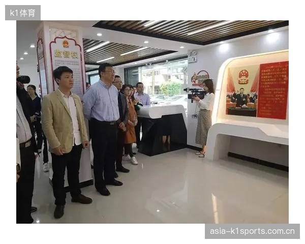 为会员提供“线下探营”、“独家装备购买权”等权益，比单纯提供“免广告”更具吸引力